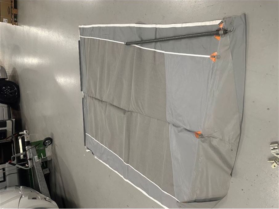 Isabella Shadow Side